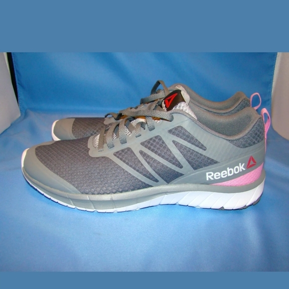 Women's Reebok Running Shoes Size-9 - Picture 2 of 6
